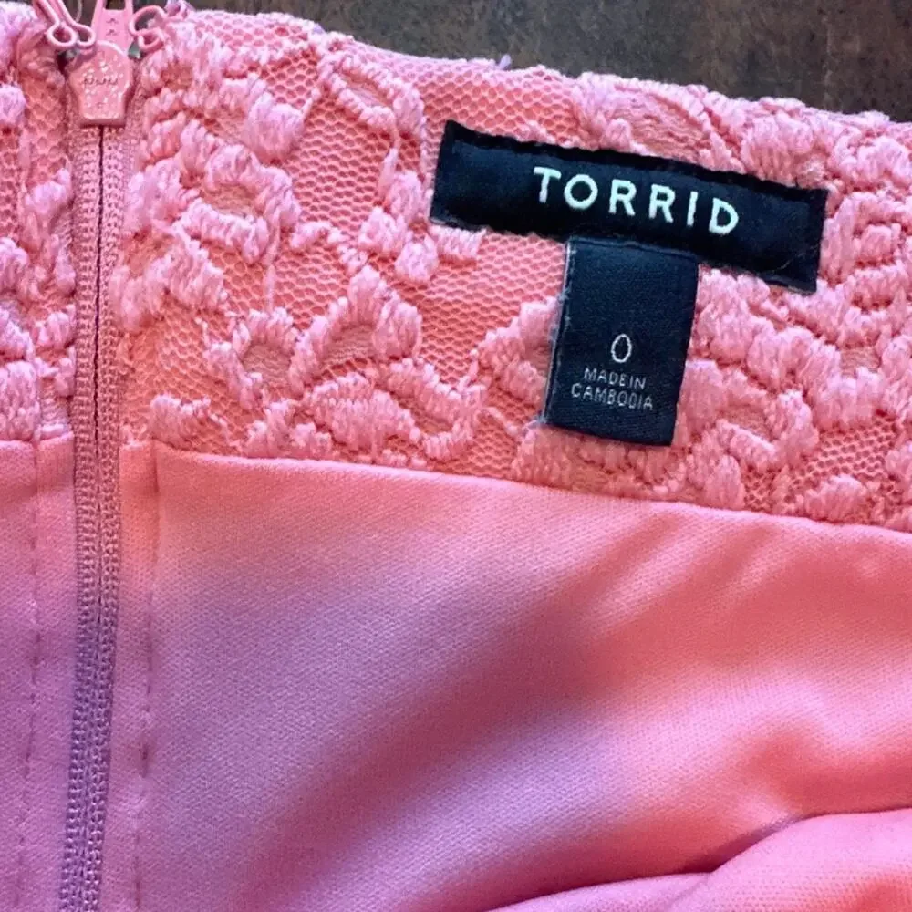 Torrid 0 Pink Lace Romantic Mini Skirt – (Equivalent to Size 12)